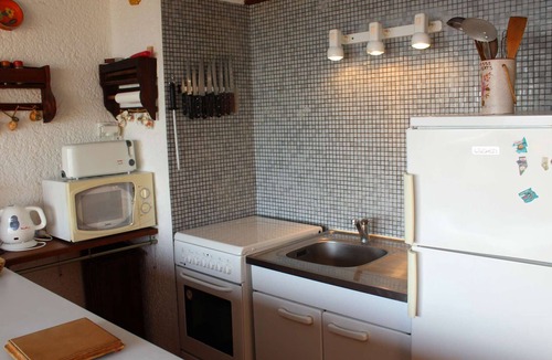 Port-la-Nouvelle Apartment | Apt 6 ppl, 50m beach, balcony, parking, pet-friendly