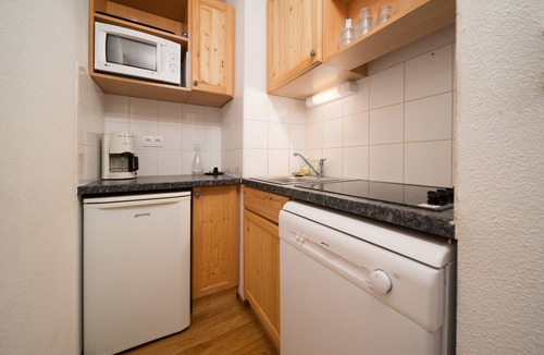 Allos Apartment | Apt 6 ppl with balcony