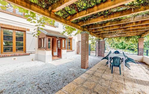 Jaulgonne House | Apt C