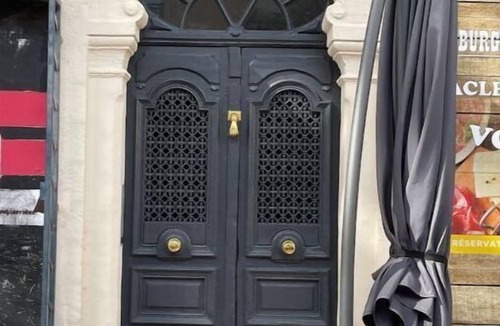 Gares Apartment | Apt Climatisé à 7 Mins à Pied Gare Avec Parking