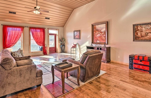 Celina Apartment | Apt in Dtwn Celina: 4 Mi to Dale Hollow Lake!