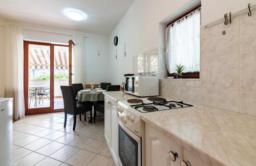 Vantacici Apartment | Apt Klara, Malinska, Vantacici, Island Krk