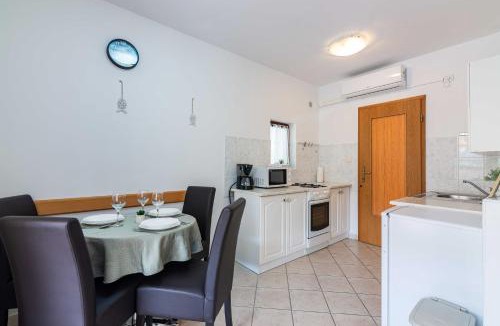 Vantacici Apartment | Apt Klara, Malinska, Vantacici, Island Krk