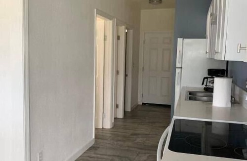 Hilo Apartment | Apt L-Downtown 2 bedroom apartment.