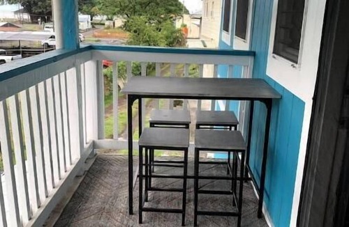 Hilo Apartment | Apt L-Downtown 2 bedroom apartment.