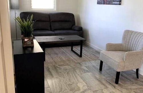 Hilo Apartment | Apt L-Downtown 2 bedroom apartment.