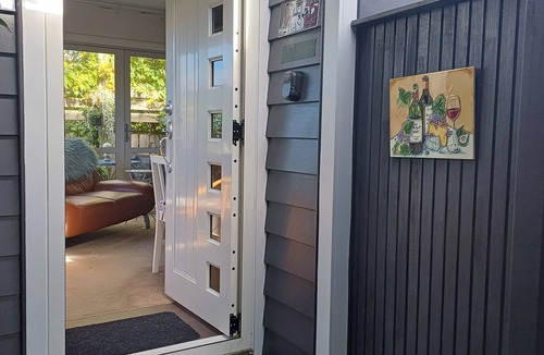 Greytown Apartment | Apt Le Petit. Ideal for a quiet getaway