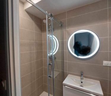 Zola - Pressense Apartment | Apt Lyon Flachet