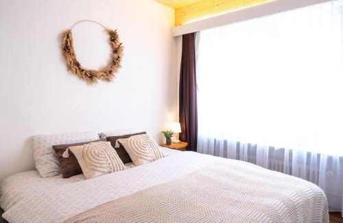 Minusio Apartment | Apt Marlis 180 lake view Swimming Pool and Parking