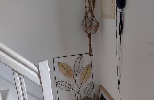 Saint-Laurent-d'Aigouze Apartment | Apt near Aigues-Mortes air-conditioned and sea with pool
