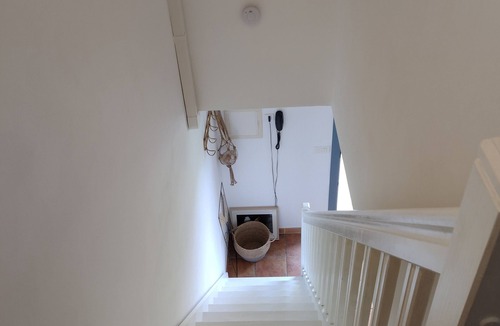 Saint-Laurent-d'Aigouze Apartment | Apt near Aigues-Mortes air-conditioned and sea with pool
