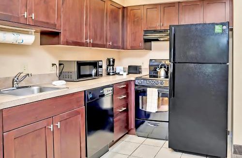Florida Central Atlantic Coast Apartment | Apt Near Universal Studios - Pool and Hot Tub