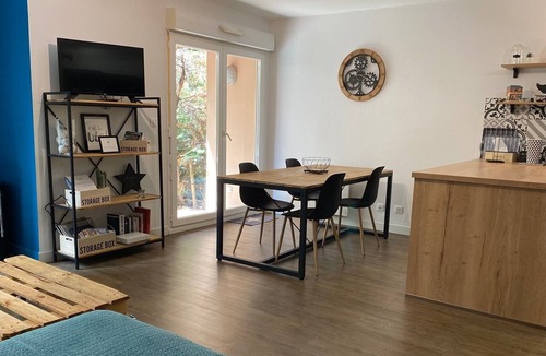 Bergerac Apartment | Apt Parc, hyper centre, wifi, terrasse