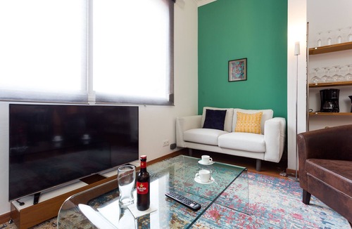 Sant Antoni Apartment | Apt. Quiet & Bright in heart of Barcelona. Fully equipped.