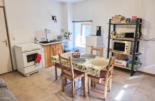 Saint-Joseph-de-Riviere Apartment | Apt RDC - Gîte aux 1000 chemins