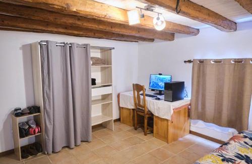 Saint-Joseph-de-Riviere Apartment | Apt RDC - Gîte aux 1000 chemins