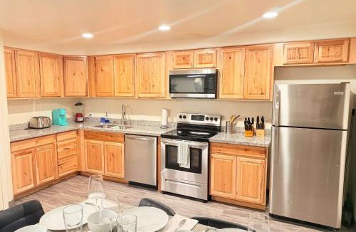Tucson House | APT Style Home 2BR 2BA w Jacuzzi Near Airport