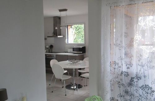 Saint-Marc-sur-Mer Apartment | Apt with loggia facing east south, quiet area 7 minutes walk from the beach