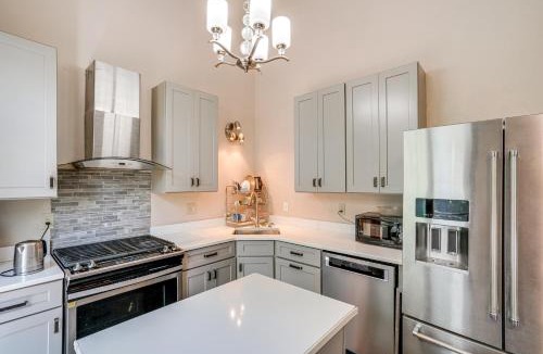 Guilderland Center Apartment | Apt within Townhome Albany Estate with Yard Access