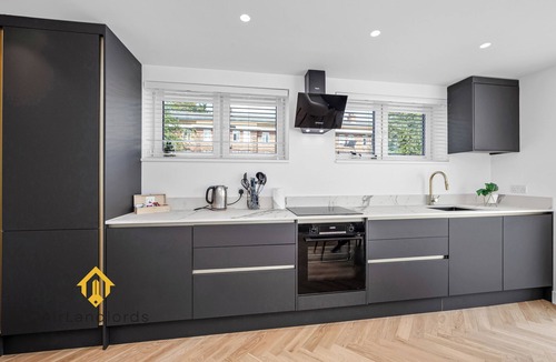 Chiswick Riverside Apartment | Apt2 Exclusive 1Bed Flat Chiswick Business Park!