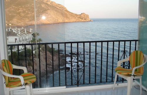 Calabardina Apartment | APTO, WIFI in ACANTILADO 'VIEW TO THE SEA'. PARKING