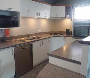 Napier Cabin | Aqua Accommodation