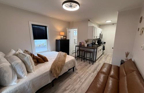 Old Orchard Beach Apartment | Aqua Amour Studio