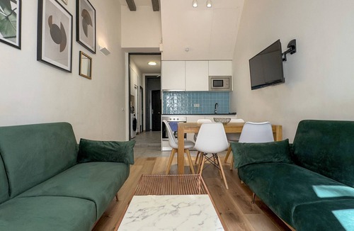 El Parc i la Llacuna del Poblenou Apartment | Aqua Apartment by Olala Homes