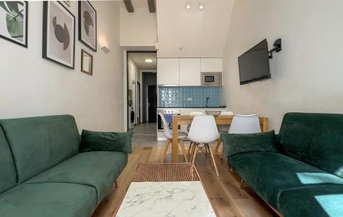 El Parc i la Llacuna del Poblenou Apartment | Aqua Apartment by Olala Homes