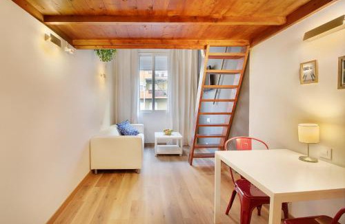 El Parc i la Llacuna del Poblenou Apartment | Aqua Apartment by Olala Homes