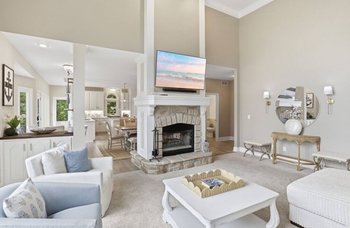 Osage Beach House | Aqua Estate - Heated Pool, Game Room & 2 Boat Slips!