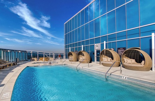 East Village Apartment | Aqua Marina Oceanic Getaway