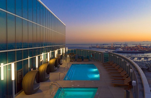 East Village Apartment | Aqua Marina Oceanic Getaway