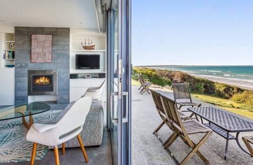 Port Fairy House | Aqua Mist - floor to ceiling ocean-views