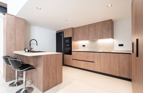 Penya-roja Apartment | Aqua Suites Ciudad de las Artes I. A/C + 6 Pax