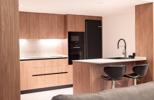 Penya-roja Apartment | Aqua Suites Ciudad de las Artes II. A/C + 6 Pax