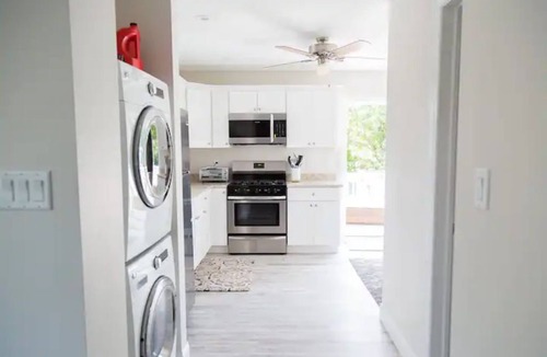 Pipes Cove House | Aqua Vista