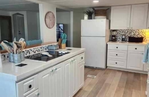 Englewood South House | AQUAHOLIC VISTA