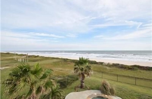 Gilchrist House | Aquamarine: 3 BR, 2 BA House in Gilchrist, Sleeps 11