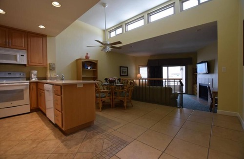 Townsite House | Aquamarine Villas