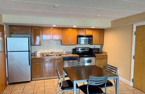 Northeast Virginia Beach Hotel | Aquarius Hotel