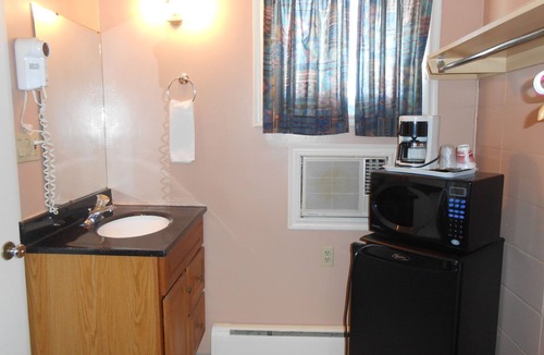 Balderson Hotel | Aquarius Motel