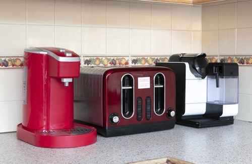 Smethwick House | Aquatics Centre | 3 Bedrooms | Parking