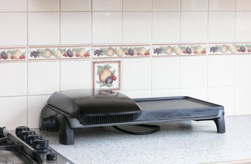 Smethwick House | Aquatics Centre | 3 Bedrooms | Parking