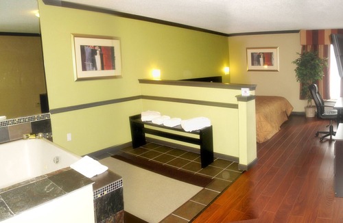 Norcross Hotel | Araamda Inn Norcross