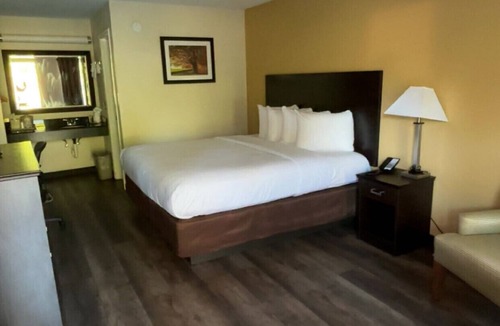 Arab Hotel | Arab Knights Inn