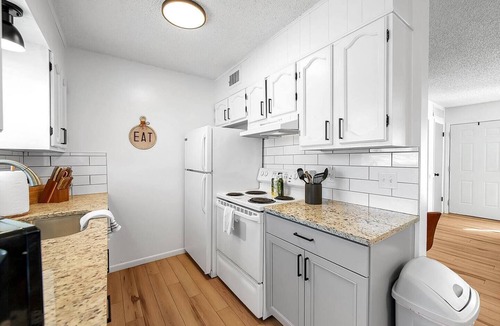 Wichita Apartment | Arabian Nights - 2 bedroom apartment near airport - cute and cozy