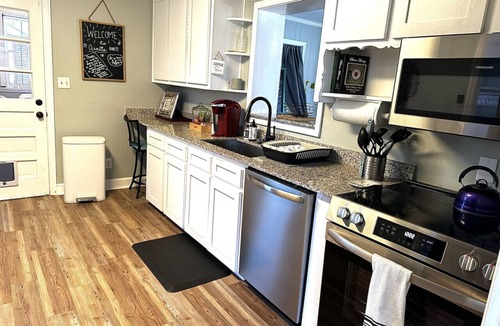 Rosewood House | Aralia-5Min. to Williams-Brice/10Min. to Ft.Jackson