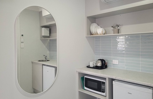 Batehaven Hotel | Araluen Motor Lodge