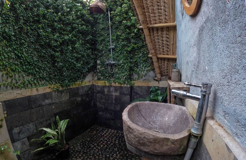 Kecamatan Pringgasela Bed & Breakfast | Aranka Tempasan